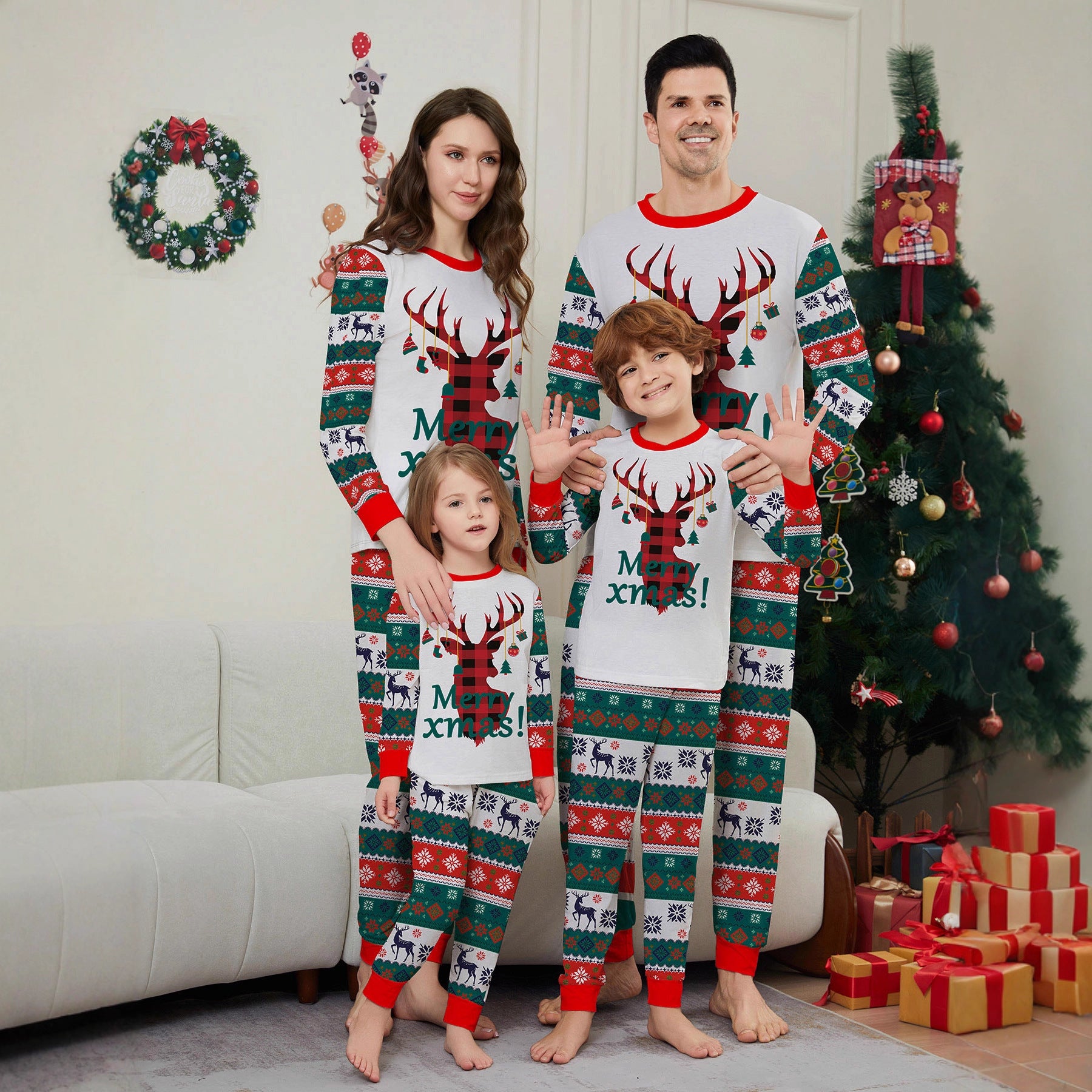 Christmas Deer print Contrasting colors Family Matching Pajamas Sets - Ciclove
