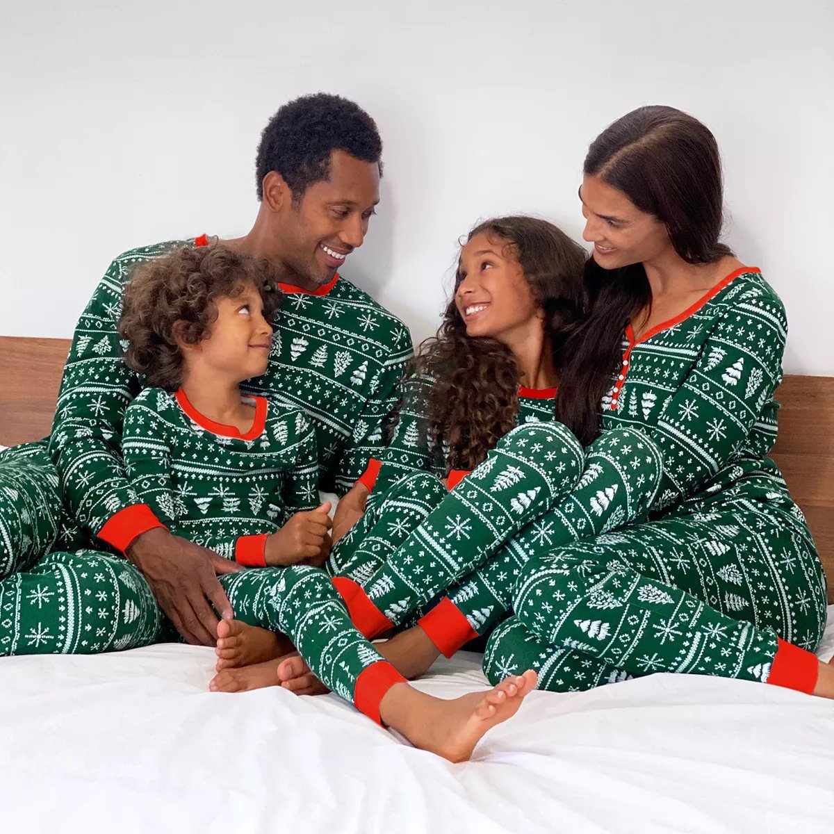 Christmas Family Matching Pajamas Green snowflake Christmas tree print Xmas Ugly Pajamas Warm Sleepwear - Ciclove